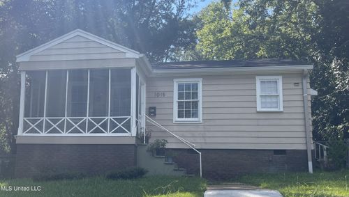 1015 Monroe St, Jackson, MS, 39202-2730 | Card Image