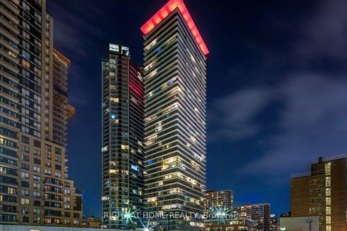 2903-33 Charles St E, Toronto, ON, M4Y0A2 | Card Image
