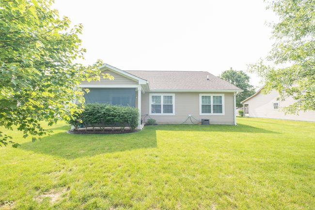 2402 Foxtail Dr, House other with 3 bedrooms, 2 bathrooms and null parking in Plainfield IN | Image 4