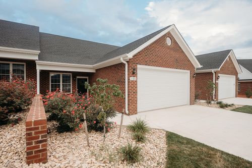 180 Villa Oak Cir, Bedford, VA, 24523-1155 | Card Image