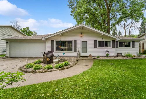 2561 County Rd Jj, Clayton, WI, 54956 | Card Image