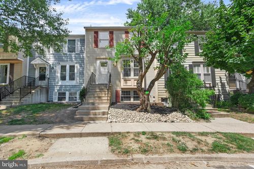 3 Woodland Ct, Trenton, NJ, 08610-2724 | Card Image