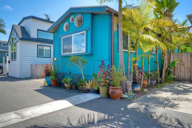 SPC-35 - 123 Jasper St, Home with 2 bedrooms, 1 bathrooms and 1 parking in Encinitas CA | Image 4