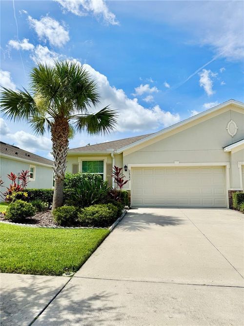 32982 Windelstraw Dr, WESLEY CHAPEL, FL, 33545-9136 | Card Image