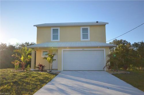 272 Pelton Cir, PORT CHARLOTTE, FL, 33954-2031 | Card Image