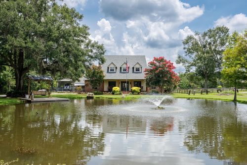 16050 Henderson Bayou Rd, Prairieville, LA, 70769-6209 | Card Image