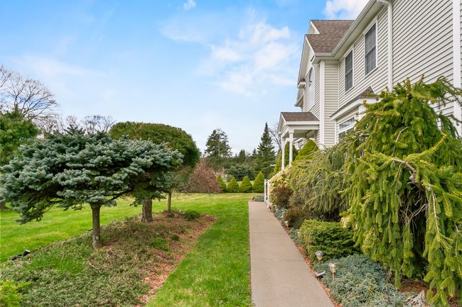 Sidewalk leading up to private front entrance | Image 26