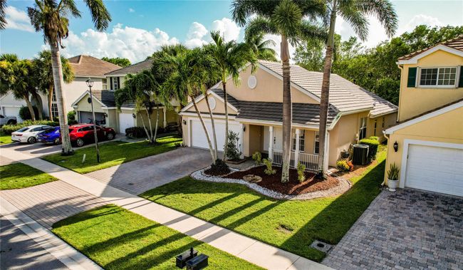 262 Kensington Way, House other with 3 bedrooms, 2 bathrooms and null parking in Royal Palm Beach FL | Image 4