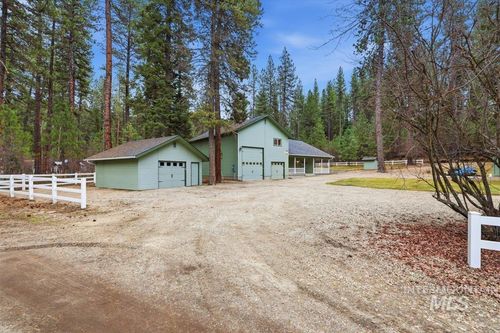 115 Bunch Dr, Garden Valley, ID, 83622-5085 | Card Image