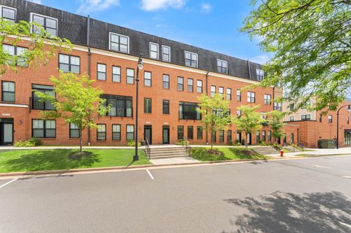 19286 Winmeade Dr, LEESBURG, VA, 20176-6593 | Card Image