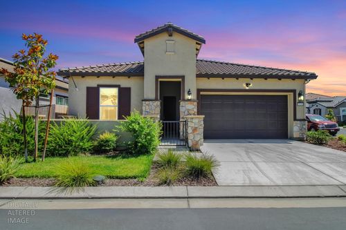 2039 Carmel Ranch Cir, Oakdale, CA, 95361-7664 | Card Image