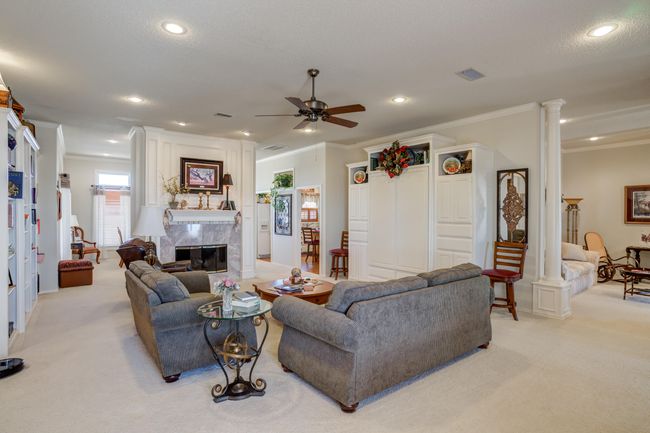 14101 E Fm 1527, Home with 3 bedrooms, 4 bathrooms and null parking in Lorenzo TX | Image 56