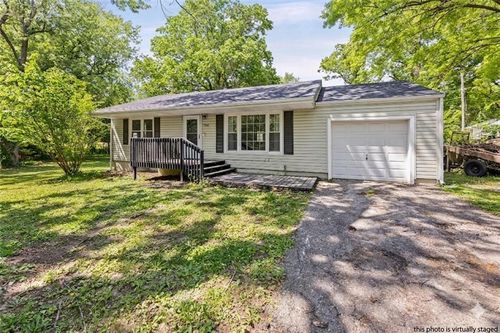 7602 Roswell Ave, Kansas City, KS, 66109-1639 | Card Image