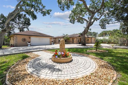 6732 Udell Ln, HUDSON, FL, 34667-1189 | Card Image