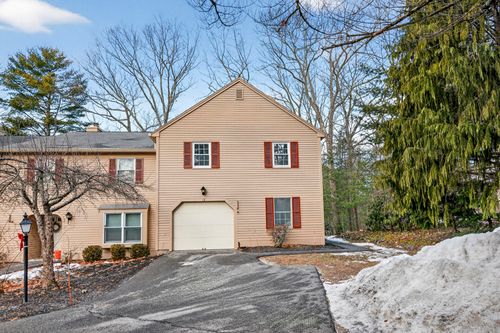 12-12 Edgecomb Court, Portland, ME, 04103 | Card Image