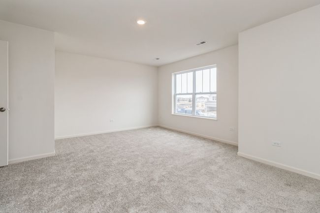 25624 W Springview Dr, Home with 3 bedrooms, 3 bathrooms and null parking in Plainfield IL | Image 9