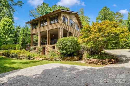 75 Charles St, Saluda, NC, 28773-6782 | Card Image