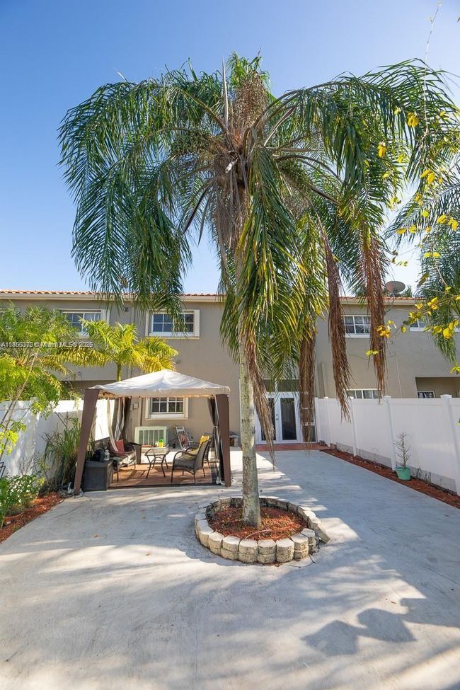 12953 Sw 49 Th Ct, Townhouse with 3 bedrooms, 3 bathrooms and null parking in Miramar FL | Image 12