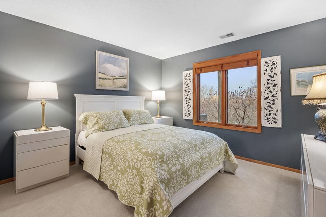 33 Summit Vw, Townhouse with 3 bedrooms, 3 bathrooms and null parking in North Oaks MN | Image 42