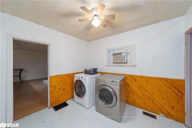 177 Mill St, Home with 2 bedrooms, 1 bathrooms and 2 parking in Angus ON | Image 14