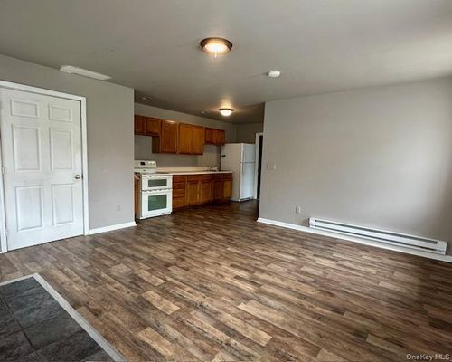 apt-8-62 N Main St, Florida, NY, 10921-1337 | Card Image