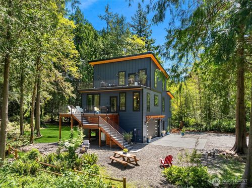 10399 Ne Pine Way, Bainbridge Island, WA, 98110 | Card Image
