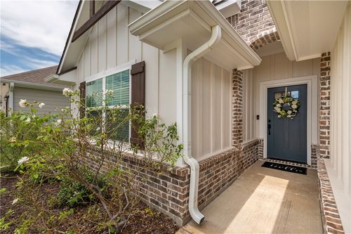 1934 Cambria Dr, Bryan, TX, 77807-1530 | Card Image