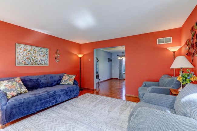 1900 Maple Glen Dr, Home with 4 bedrooms, 3 bathrooms and null parking in Plainfield IL | Image 6