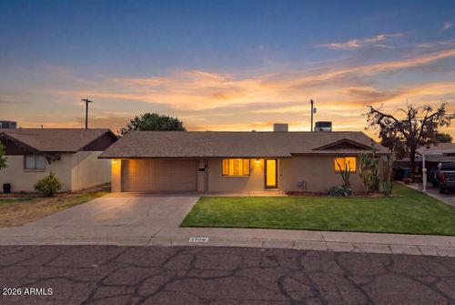 3709 W Echo Ln, Phoenix, AZ, 85051-4771 | Card Image