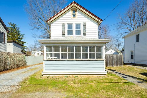 19 Harvey St, Hyde Park, NY, 12538-1206 | Card Image