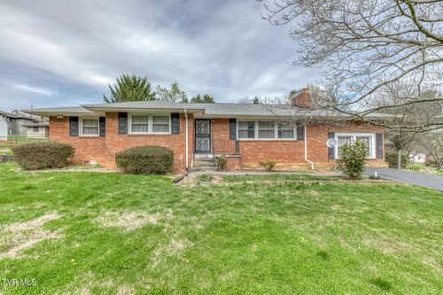 428 Allen Dr, Kingsport, TN, 37660-1302 | Card Image