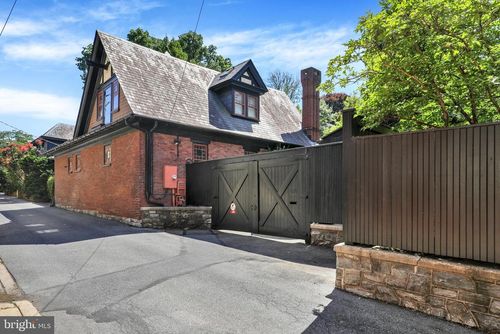 236 N Concord St, LANCASTER, PA, 17603-3522 | Card Image