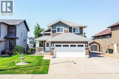 5206 33a Ave, Camrose, AB, T4V4E2 | Card Image