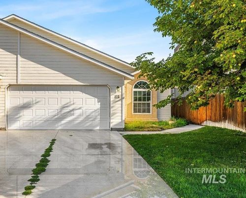 122 S Valley Dr, Nampa, ID, 83686-2977 | Card Image
