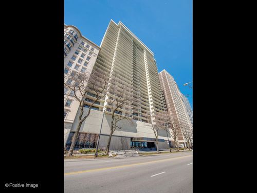 16cs-1212 N Lake Shore Dr, Chicago, IL, 60610-6672 | Card Image