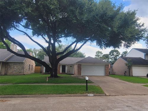 22715 Braken Manor Ln, Katy, TX, 77449-3543 | Card Image