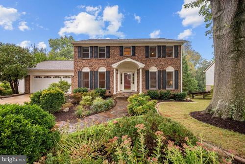 7100 Hundsford Ln, SPRINGFIELD, VA, 22153-1263 | Card Image