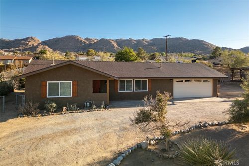 60649 Latham Trl, Joshua Tree, CA, 92252 | Card Image