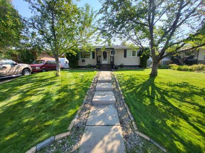 413 27 St S, House detached with 3 bedrooms, 2 bathrooms and 4 parking in Lethbridge AB | Image 1