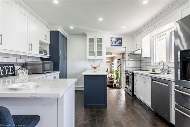 4126 London Crt, House other with 3 bedrooms, 3 bathrooms and 5 parking in Niagara Falls ON | Image 12