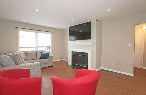 38 La Rue Pl Nw, Atlanta, GA, 30327-4071 | Card Image