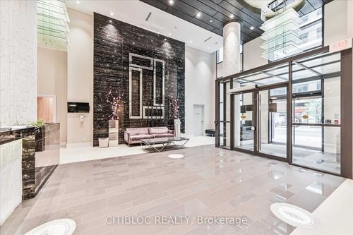 706-9199 Yonge St, Richmond Hill, ON, L4C1H7 | Card Image