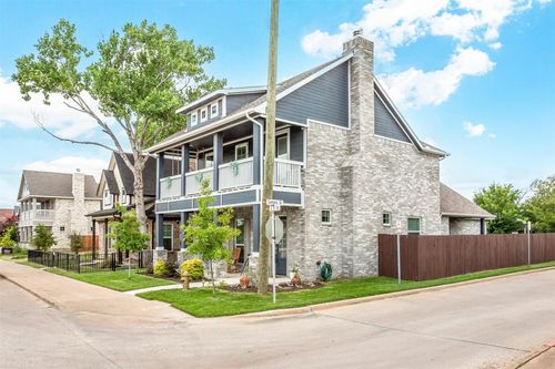 229 E 5th St, Ferris, TX, 75125-2223 | Card Image