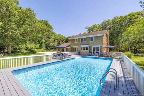 55 Edge Of Woods Rd, Southampton, NY, 11968-2501 | Card Image