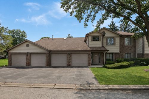 2-1511 W Pheasant Trail Ln, Arlington Heights, IL, 60004-7604 | Card Image