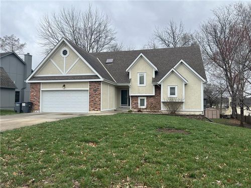 2430 Nw Windwood Dr, Lee's Summit, MO, 64081-1967 | Card Image