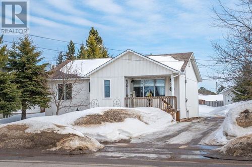 16 Willow Ave, Sault Ste. Marie, ON, P6B5A9 | Card Image