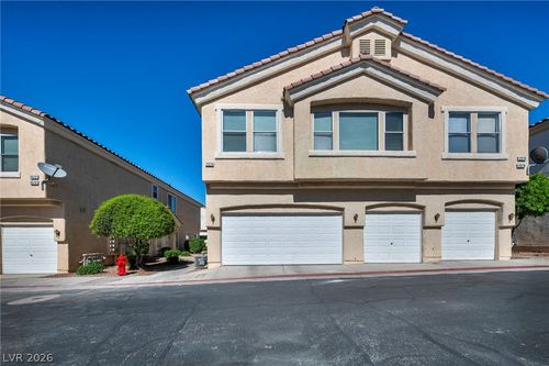 2574 Land Rush Dr, Henderson, NV, 89002-9370 | Card Image