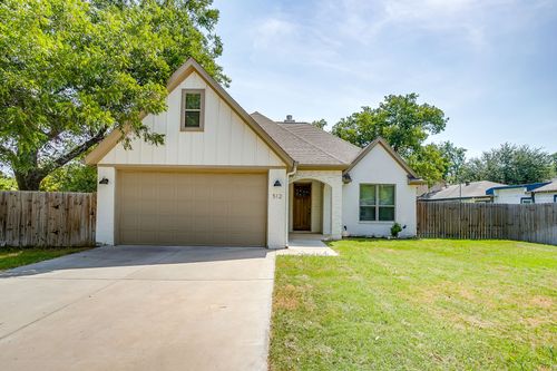 512 Isbell Rd, Fort Worth, TX, 76114-3833 | Card Image