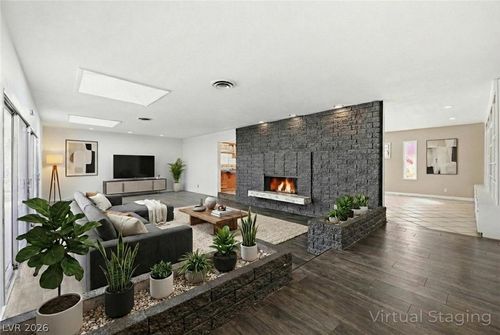 1812 Cochran St, Las Vegas, NV, 89104-3505 | Card Image